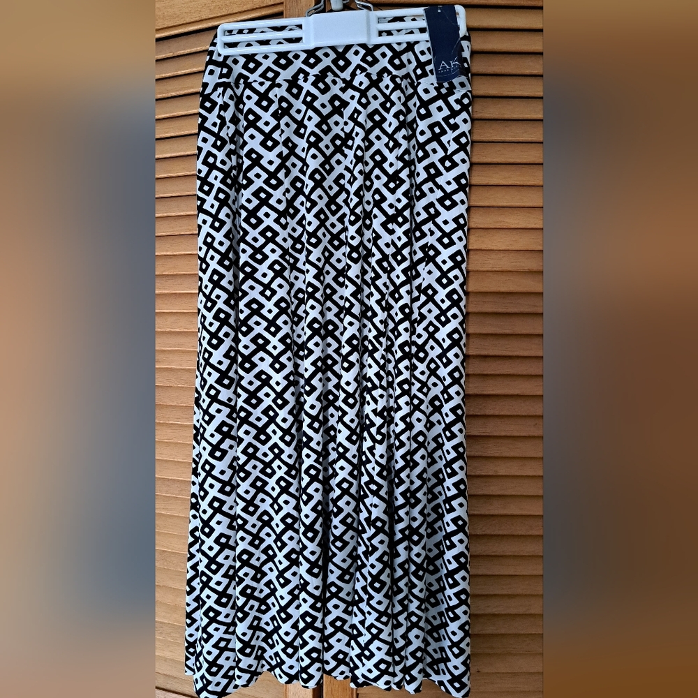 ANNE KLEIN Black and White Geometric Pattern Skirt Size XL